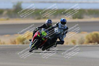 media/Oct-08-2022-SoCal Trackdays (Sat) [[1fc3beec89]]/Turn 14 (1050am)/